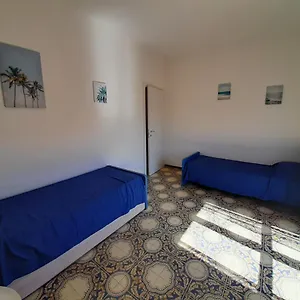 https://nel-blu.hotelitalianriviera.com